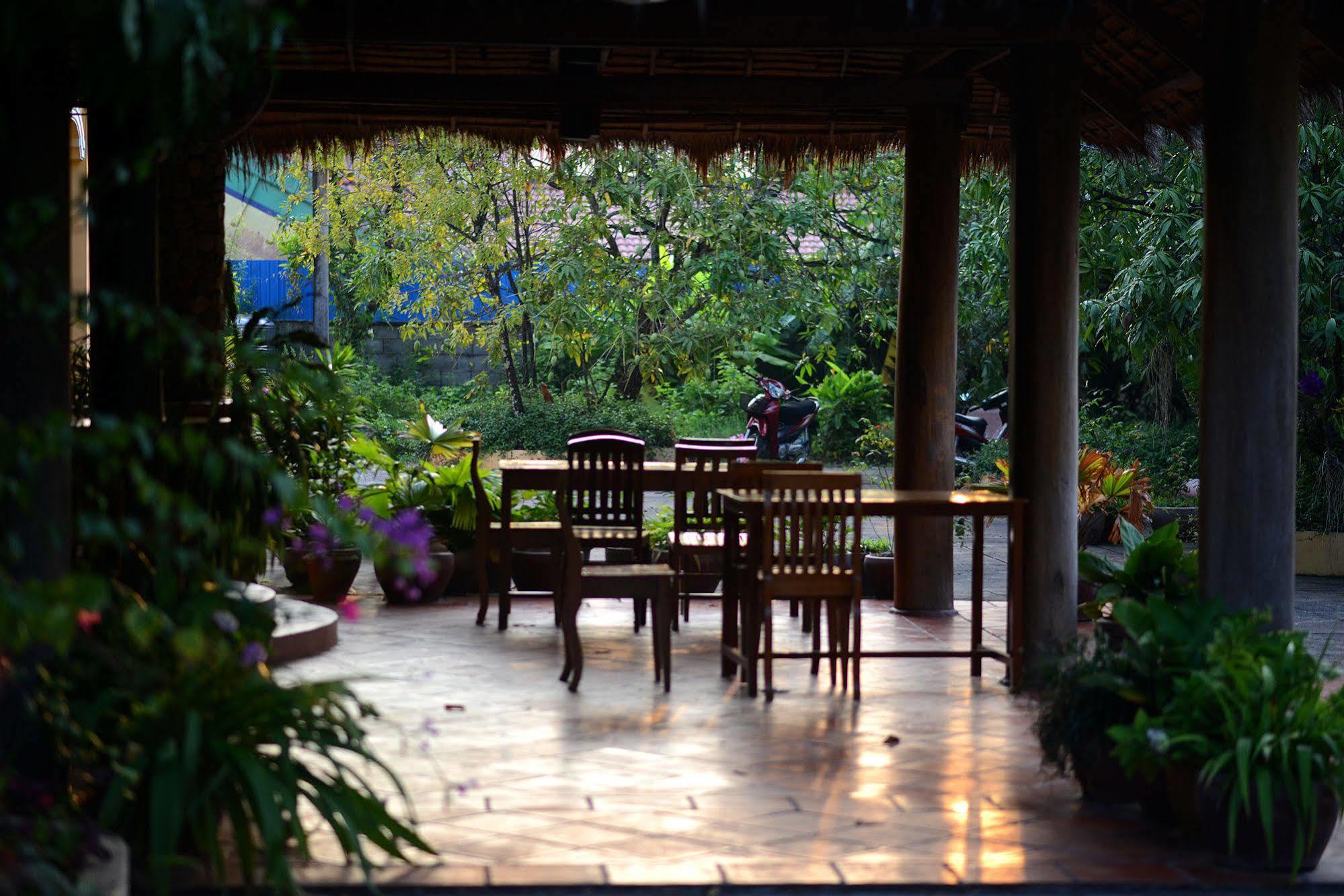 Hotel Mea Culpa Kampot Exterior foto
